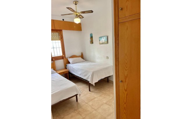 Revente - Appartement -
Torrevieja - Playa de los Locos