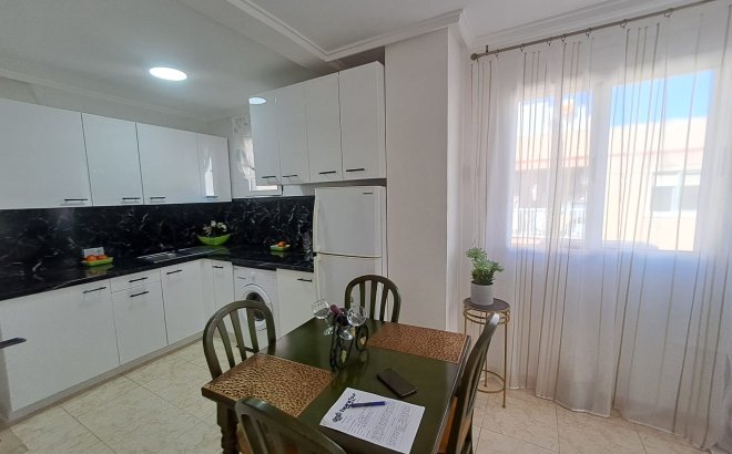 Resale - Apartment -
Torrevieja - Costa Blanca