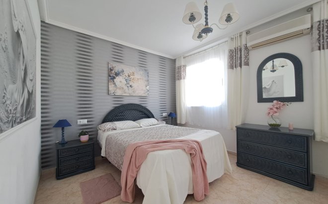 Resale - Apartment -
Torrevieja - Costa Blanca