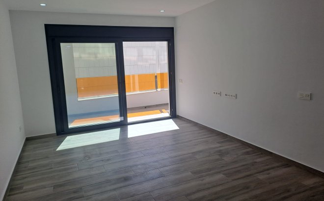 Resale - Apartment -
Torrevieja - Costa Blanca