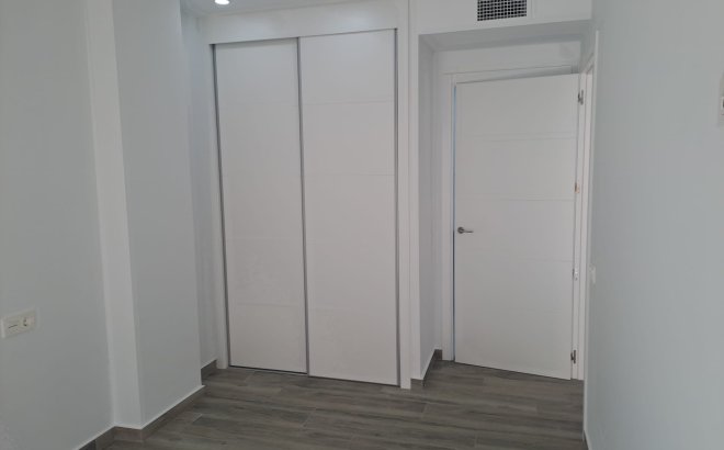 Resale - Apartment -
Torrevieja - Costa Blanca