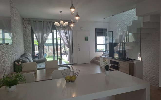 Resale - Town House -
Orihuela Costa - Costa Blanca