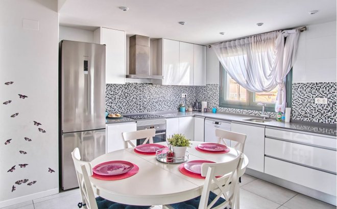 Resale - Apartment -
Mil Palmeras - Costa Blanca