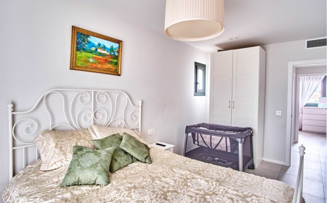 Resale - Apartment -
Mil Palmeras - Costa Blanca