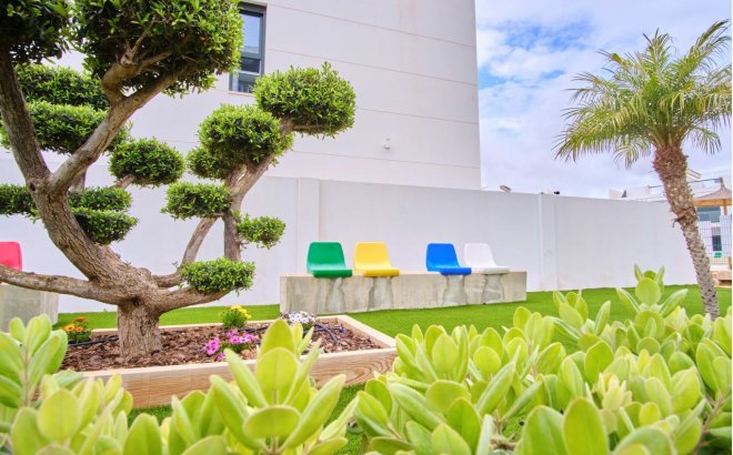 Resale - Apartment -
Mil Palmeras - Costa Blanca