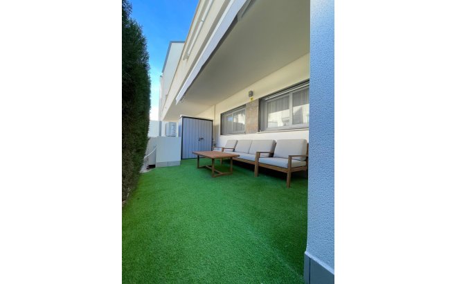 Resale - Bungalow -
Torrevieja - Costa Blanca