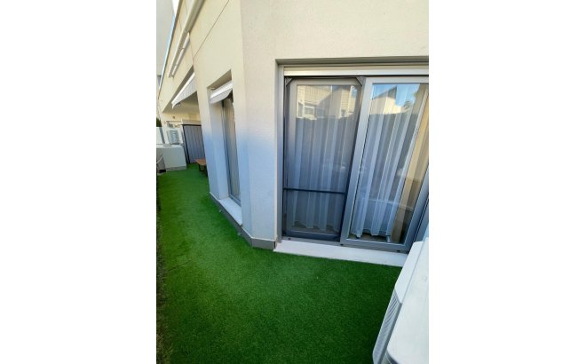 Resale - Bungalow -
Torrevieja - Costa Blanca