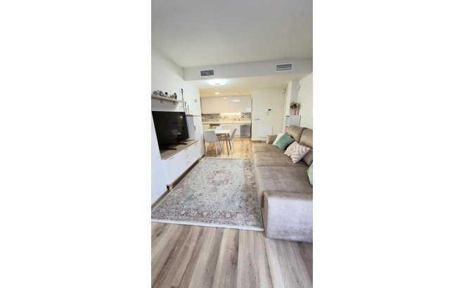 Resale - Bungalow -
Torrevieja - Costa Blanca