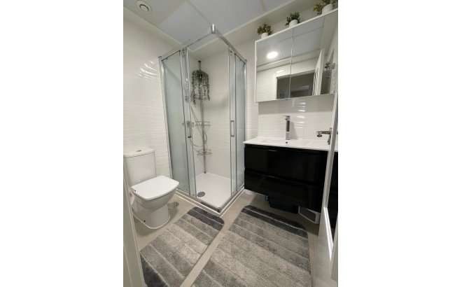 Resale - Bungalow -
Torrevieja - Costa Blanca