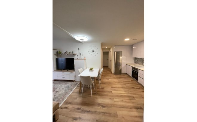 Resale - Bungalow -
Torrevieja - Costa Blanca