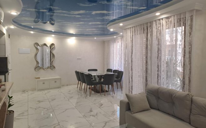 Resale - Apartment -
Torrevieja - Costa Blanca