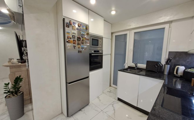 Resale - Apartment -
Torrevieja - Costa Blanca