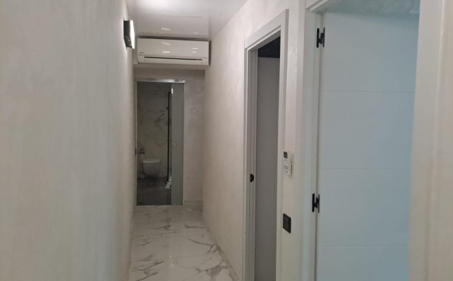 Resale - Apartment -
Torrevieja - Costa Blanca