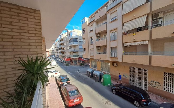 Resale - Apartment -
Torrevieja - Costa Blanca