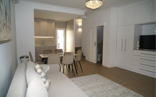 Resale - Town House -
Orihuela Costa - Costa Blanca