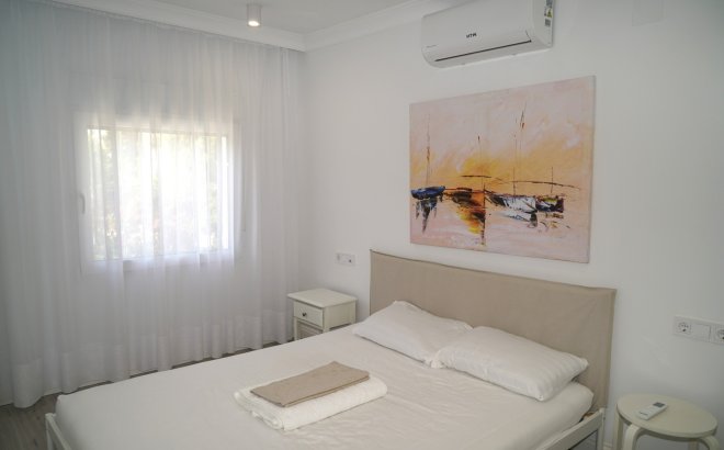 Resale - Town House -
Orihuela Costa - Costa Blanca