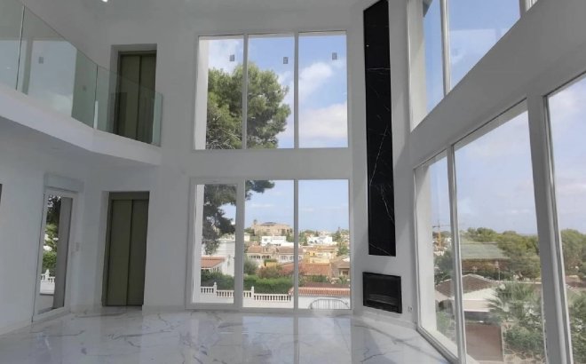 Resale - Town House -
Torrevieja - Costa Blanca