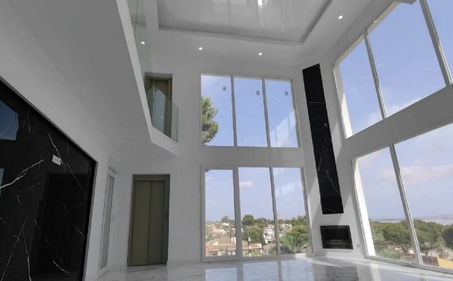 Resale - Town House -
Torrevieja - Costa Blanca