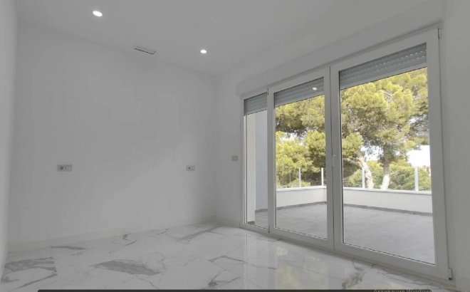 Resale - Town House -
Torrevieja - Costa Blanca