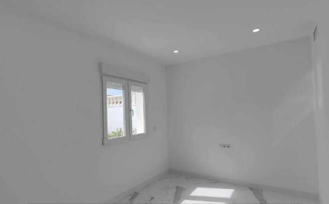Resale - Town House -
Torrevieja - Costa Blanca