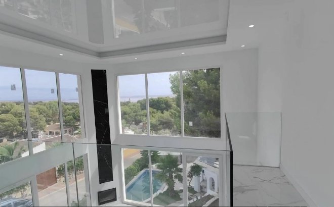 Resale - Town House -
Torrevieja - Costa Blanca