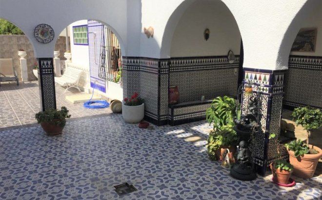 Revente - Town House -
Torrevieja - Costa Blanca