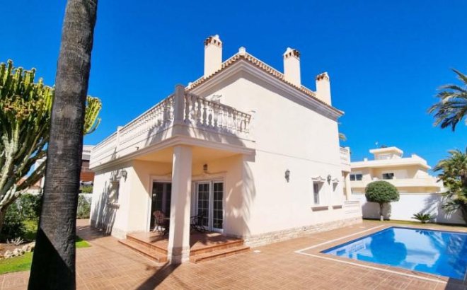 Resale - Town House -
Cabo Roig - Costa Blanca