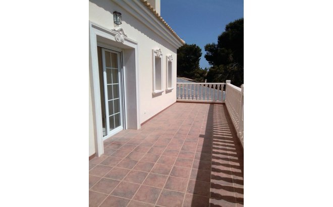 Resale - Town House -
Cabo Roig - Costa Blanca