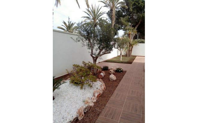 Resale - Town House -
Cabo Roig - Costa Blanca