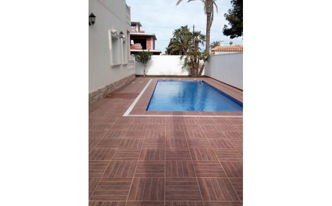 Resale - Town House -
Cabo Roig - Costa Blanca