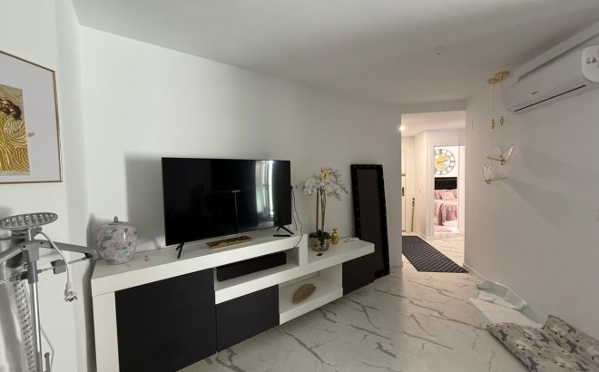 Herverkoop - Appartement -
Torrevieja - Costa Blanca