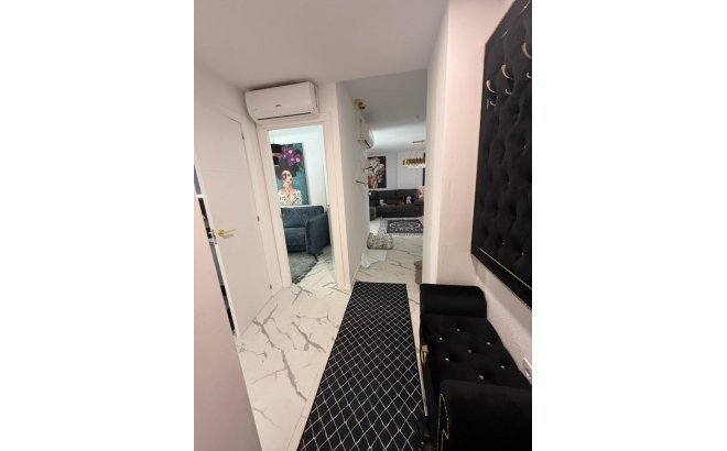 Herverkoop - Appartement -
Torrevieja - Costa Blanca