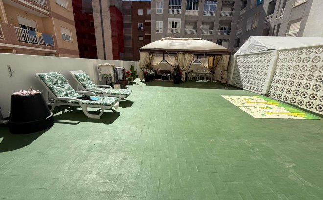 Herverkoop - Appartement -
Torrevieja - Costa Blanca