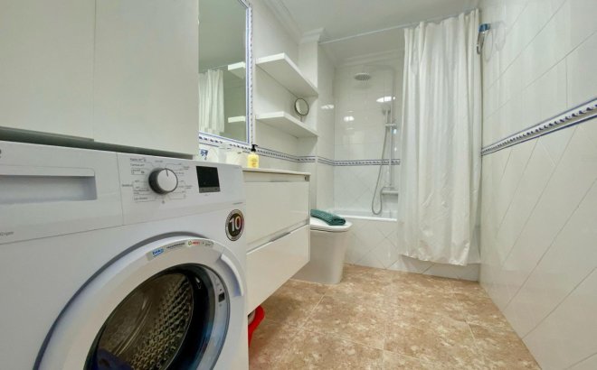 Herverkoop - Appartement -
Torrevieja - Costa Blanca