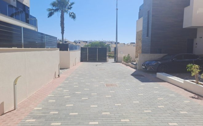 Resale - Town House -
Orihuela Costa - Costa Blanca