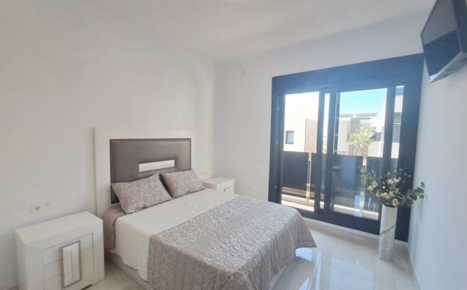 Resale - Town House -
Orihuela Costa - Costa Blanca
