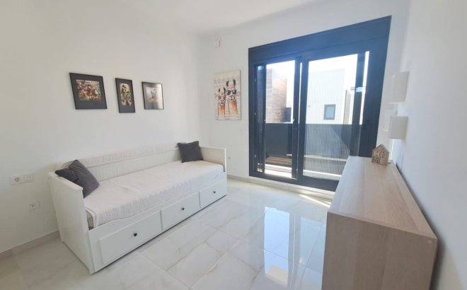Resale - Town House -
Orihuela Costa - Costa Blanca