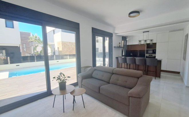 Resale - Town House -
Orihuela Costa - Costa Blanca