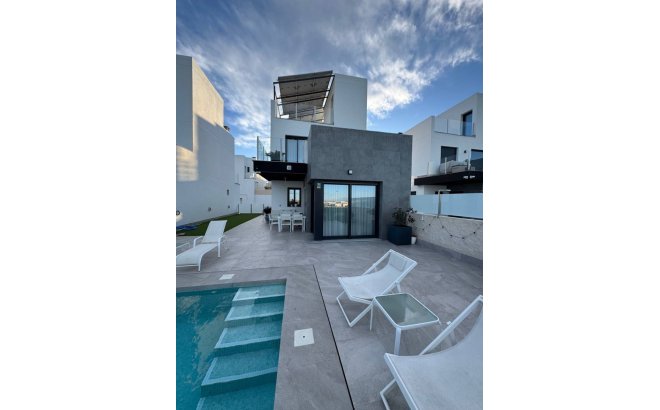 Revente - Town House -
Torrevieja - Costa Blanca