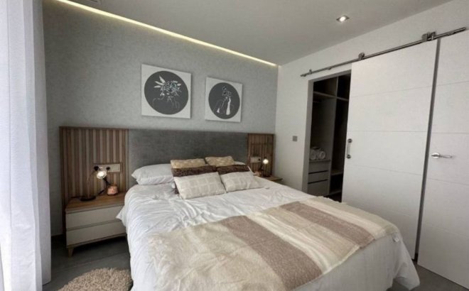 Revente - Town House -
Torrevieja - Costa Blanca