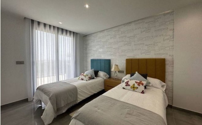 Revente - Town House -
Torrevieja - Costa Blanca