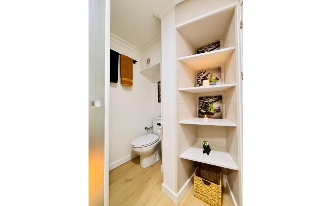 Resale - Apartment -
Torrevieja - Costa Blanca