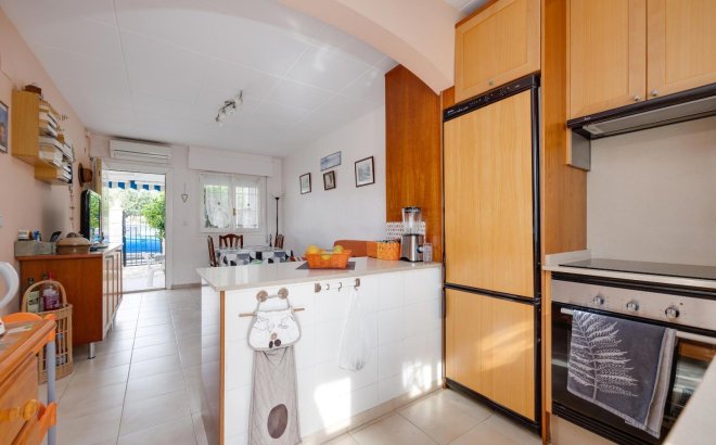 Resale - Villa -
Orihuela Costa - La Florida