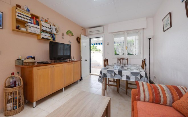 Resale - Villa -
Orihuela Costa - La Florida