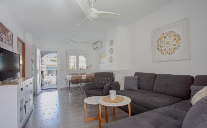 Resale - Villa -
Orihuela Costa - Costa Blanca