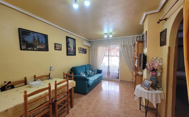 Resale - Apartment -
Torrevieja - Nueva Torrevieja