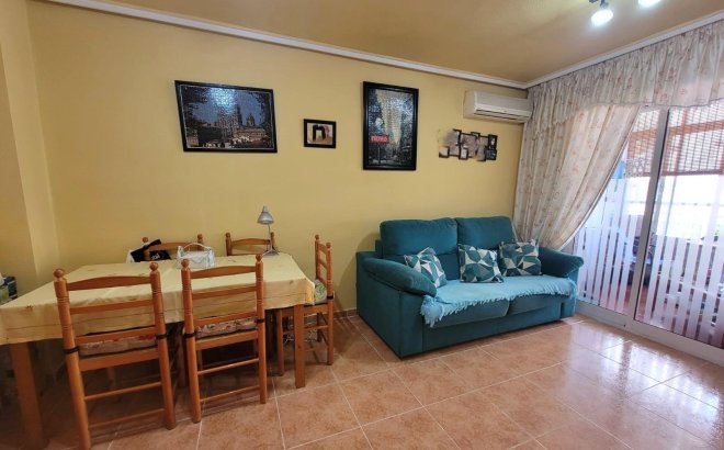 Resale - Apartment -
Torrevieja - Nueva Torrevieja