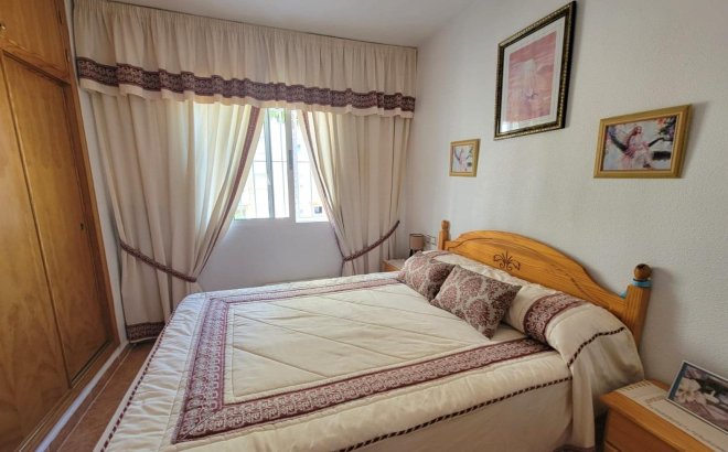 Resale - Apartment -
Torrevieja - Nueva Torrevieja