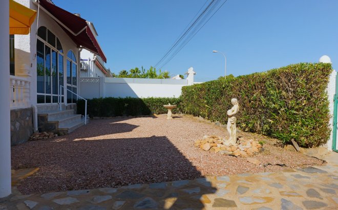 Herverkoop - Villa -
Torrevieja - Costa Blanca