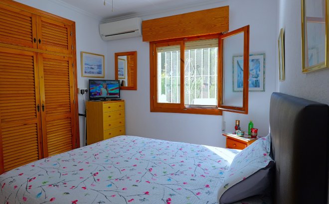 Herverkoop - Villa -
Torrevieja - Costa Blanca